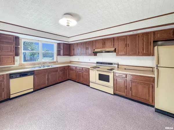 312 E UNION ST, Mt Sterling, IL 62353