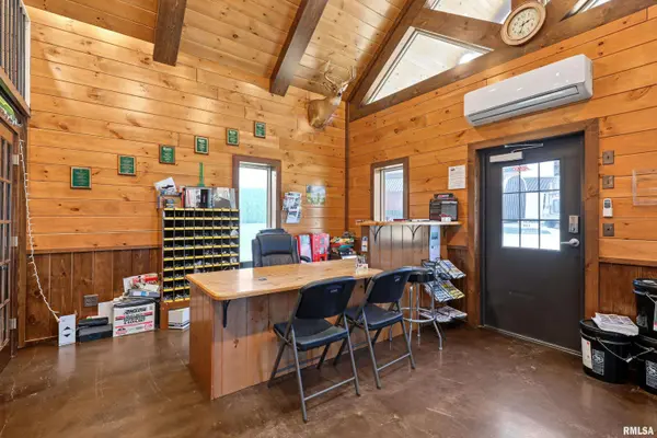 1654 E 2950 E ST, Clayton, IL 62324