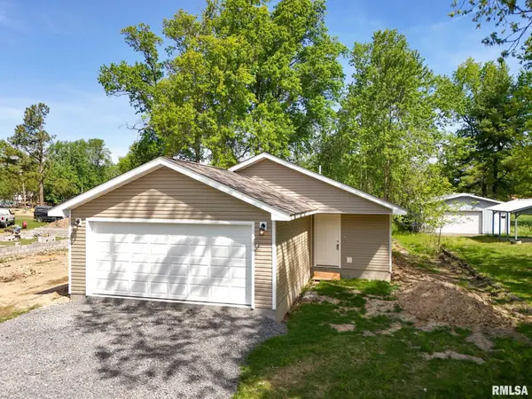 817 W Stotlar ST, Herrin, IL 62948