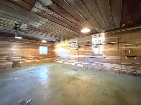 106 Main St, Hazel, KY 42049