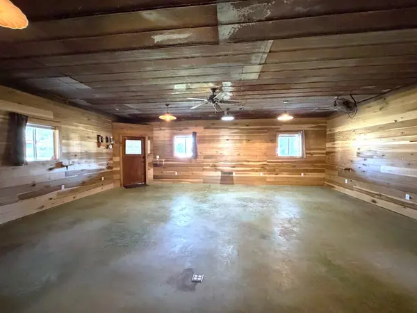 106 Main St, Hazel, KY 42049