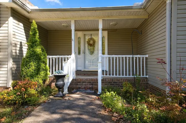 2288 Old Blacktop Rd, Mc Ewen, TN 37101