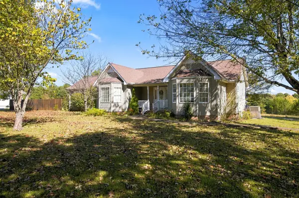 2288 Old Blacktop Rd, Mc Ewen, TN 37101