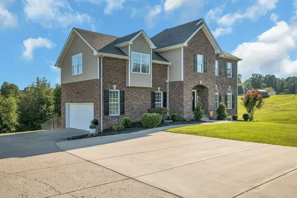 170 Lena Loop, Burns, TN 37029