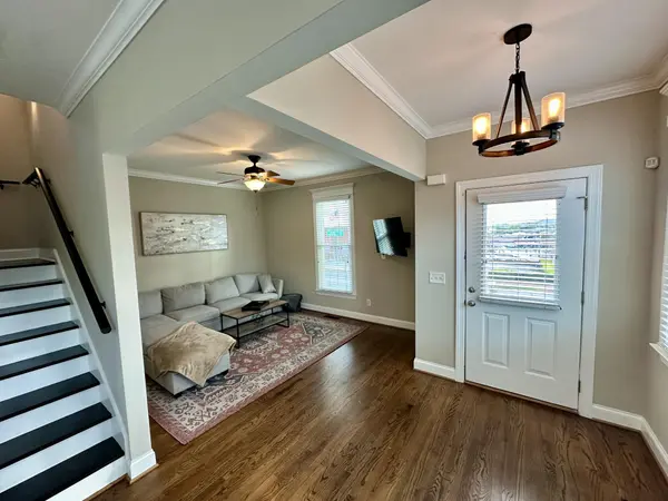 1001 E 11th Street, Chattanooga, TN 37403