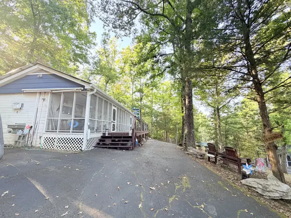 604 Lost Creek Boat Dock Rd, Decaturville, TN 38329