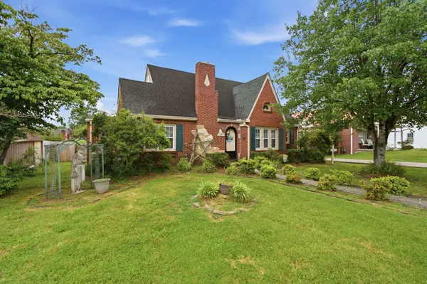 518 Jefferson Ave #E, Carthage, TN 37030