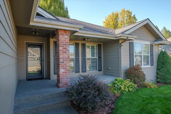 17011 Eagle Nest Ln, Colbert, WA 99005