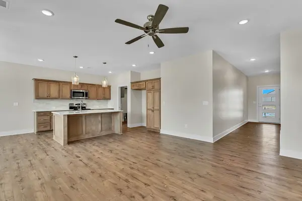 5853 E Central Park Ct, Bel Aire, KS 67220
