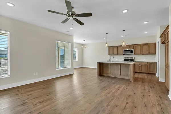 5853 E Central Park Ct, Bel Aire, KS 67220