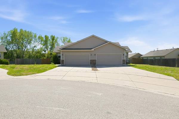3362 N GOVERNEOUR CIR, Wichita, KS 67226