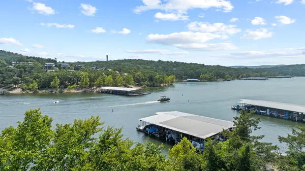 34 Beech DR #36, Reeds Spring, MO 65737