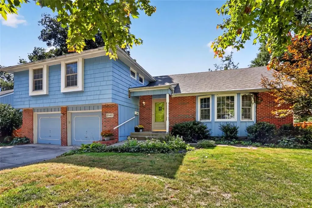 8940 Conser ST, Overland Park, KS 66212
