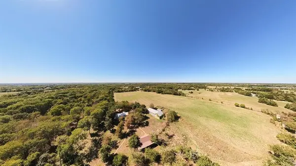 242 Oak Hill Road, Van Alstyne, TX 75495