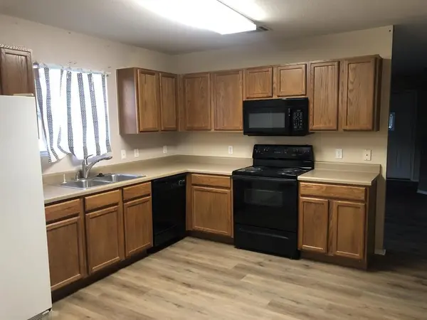 211 N Woodley RD, Leander, TX 78641