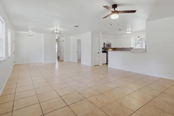 180 Turkey Run, Meadowlakes, TX 78654