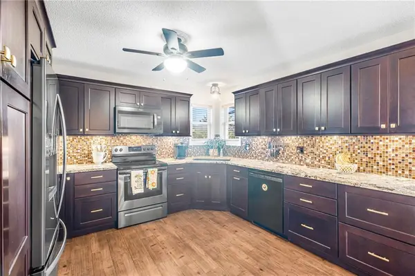 11904 N Charlotte ST, Kansas City, MO 64155
