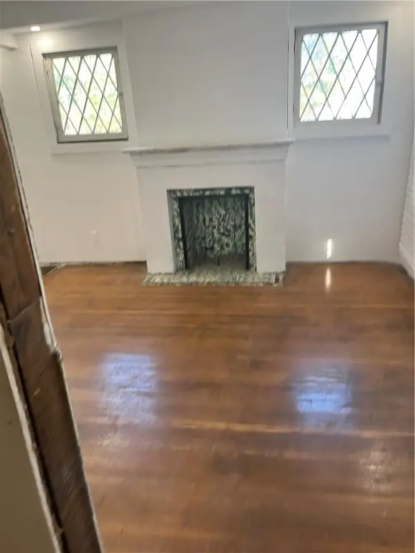 3216 E 21st ST, Kansas City, MO 64127