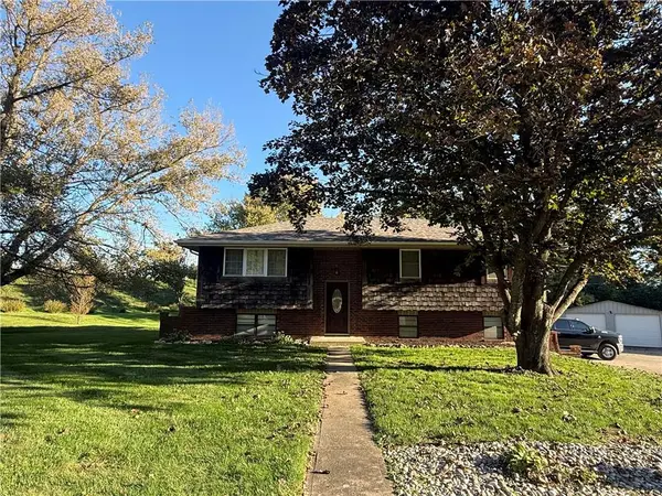 3 Sweet CT, St Joseph, MO 64506