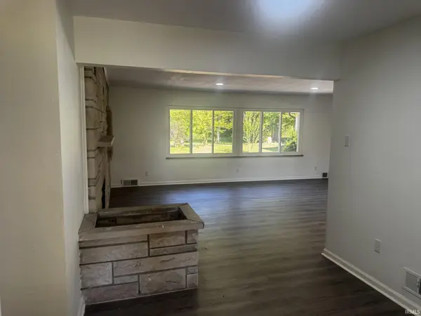 816 Ludwig Park DR, Fort Wayne, IN 46825-4018