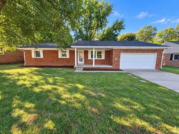 8399 Chestnut DR, Newburgh, IN 47630