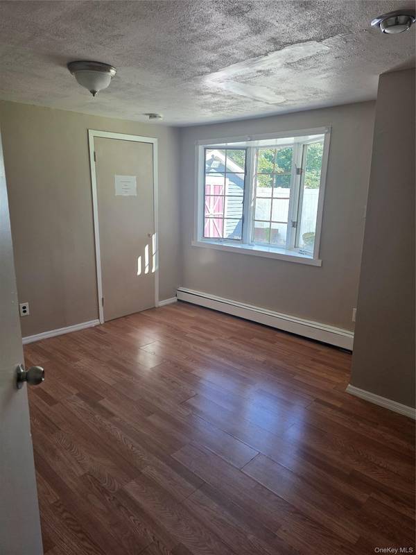 452 Jefferson ST, Massapequa, NY 11758