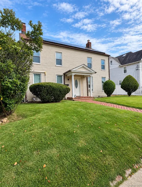 2521 Grand AVE, Baldwin, NY 11510