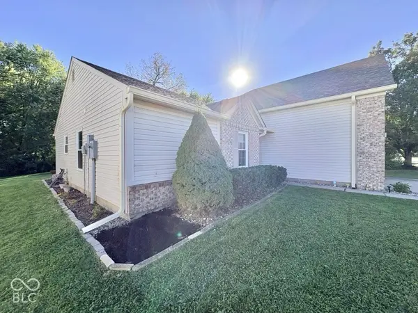 1919 Abbey LN, Danville, IN 46122