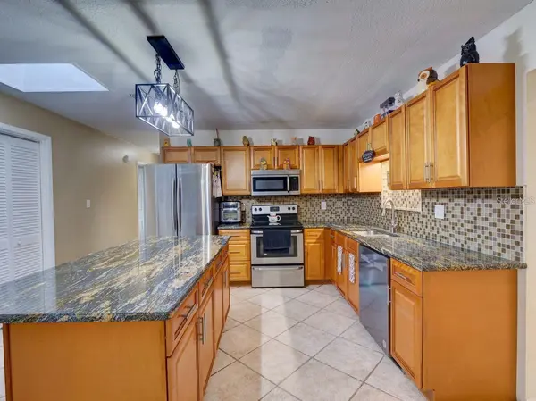 31126 PRESTWICK AVE, Sorrento, FL 32776