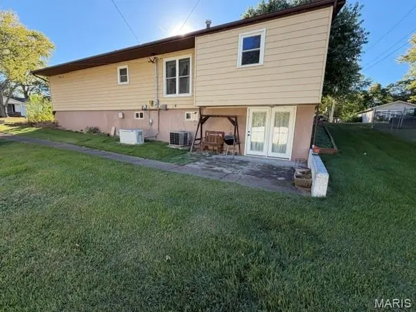 202 Kingsway ST, Farmington, MO 63640