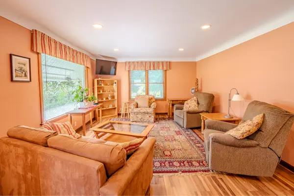 984 Fairview ST, German Valley, IL 61039