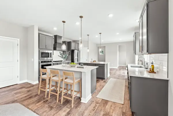 17061 Doppler LN, Lakeville, MN 55044