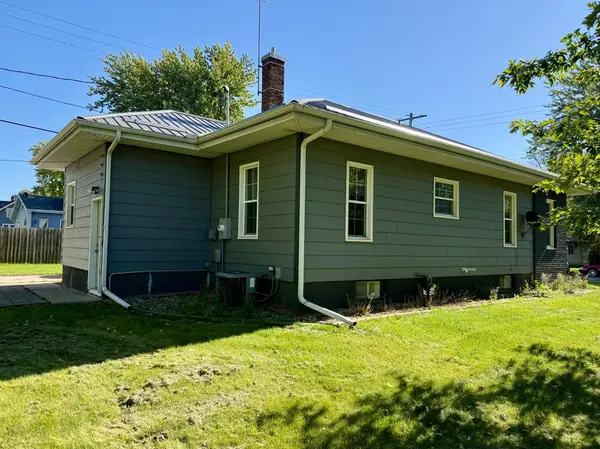 14 W Oak ST, Osakis, MN 56360