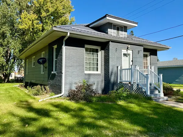 14 W Oak ST, Osakis, MN 56360