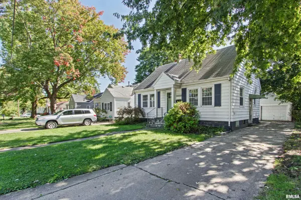 320 E ELMHURST AVE, Peoria, IL 61603