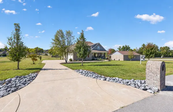 1004 Caballo Trl, Gallatin, TN 37066