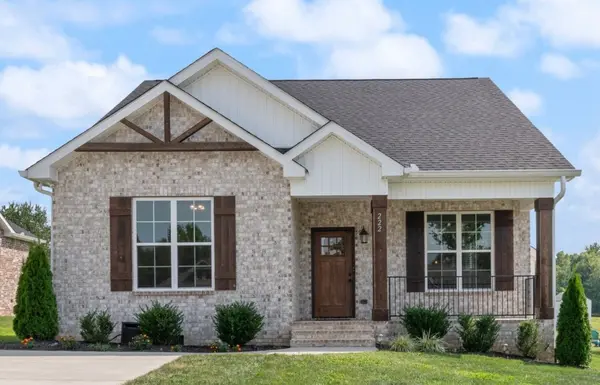 222 Julia Ann Ct, Springfield, TN 37172