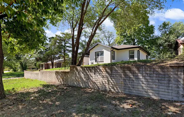 1547 N Gentry Dr, Wichita, KS 67208