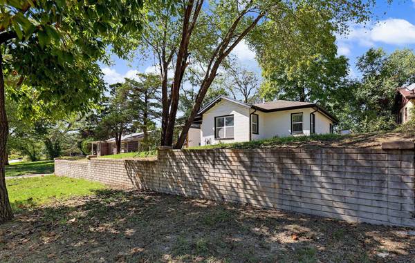 1547 N Gentry Dr, Wichita, KS 67208