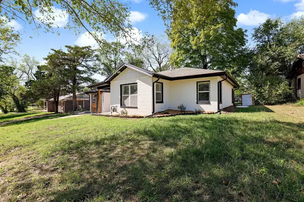 1547 N Gentry Dr, Wichita, KS 67208