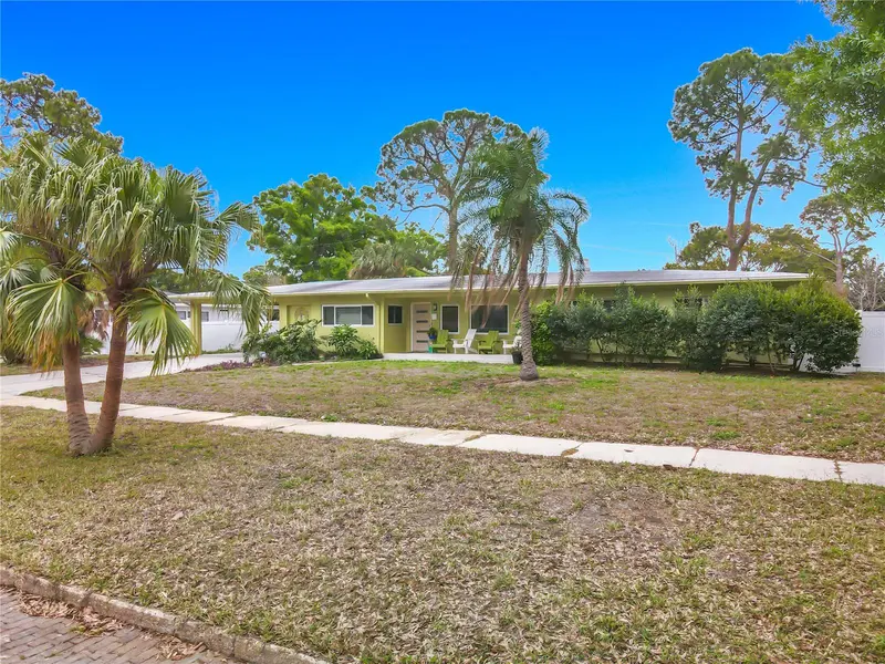 6170 7TH AVE N, St Petersburg, FL 33710