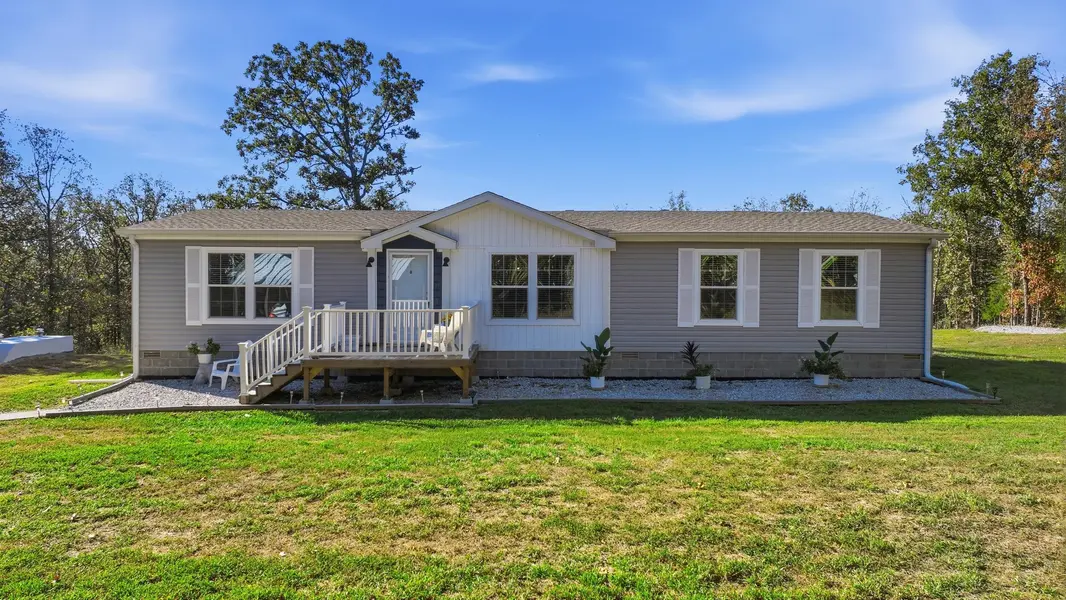 5963 Highway 17, Yukon, MO 65589