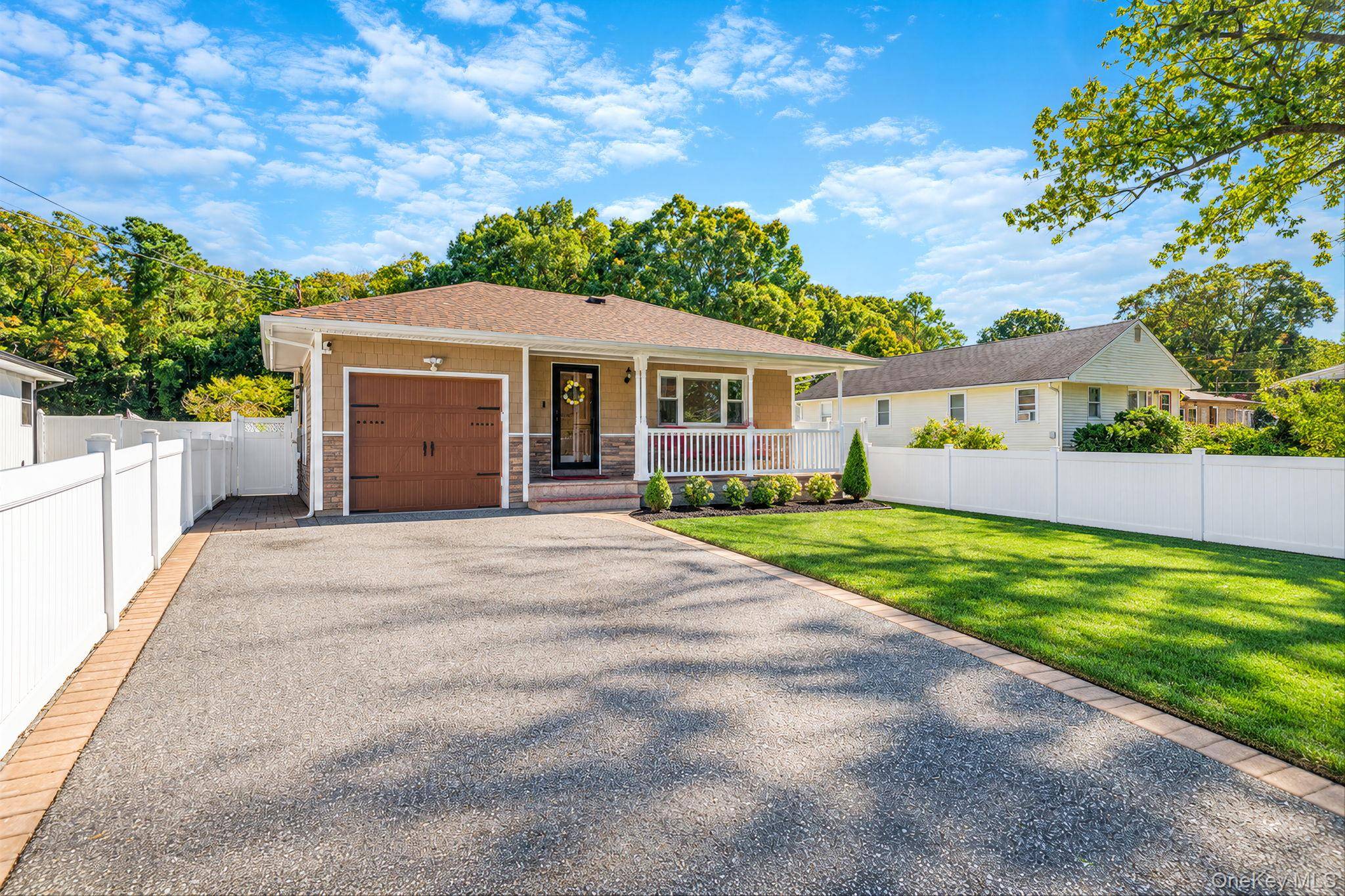 177 N Evergreen DR, Selden, NY 11784