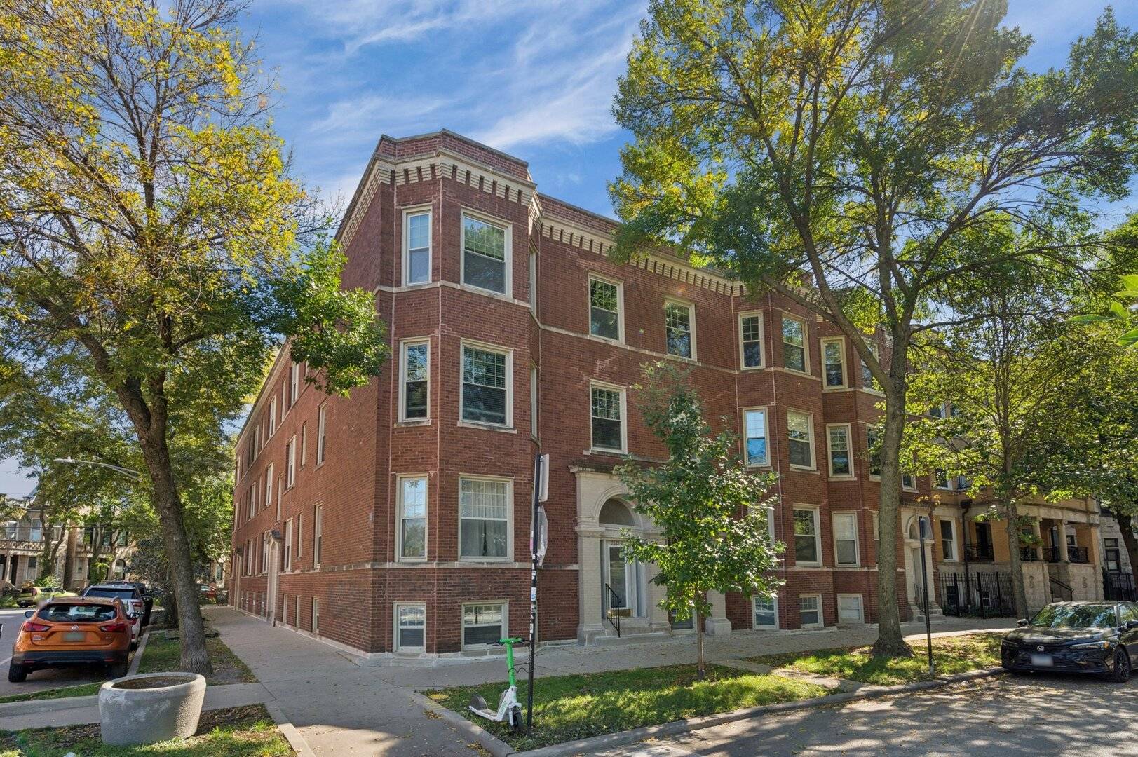 2478 N Albany AVE #3, Chicago, IL 60647