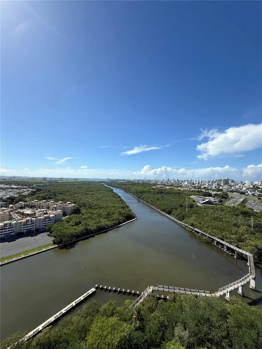 48 AVE. LUIS MUÑOZ RIVERA COND. AQUABLUE #2604, San Juan, PR 00918