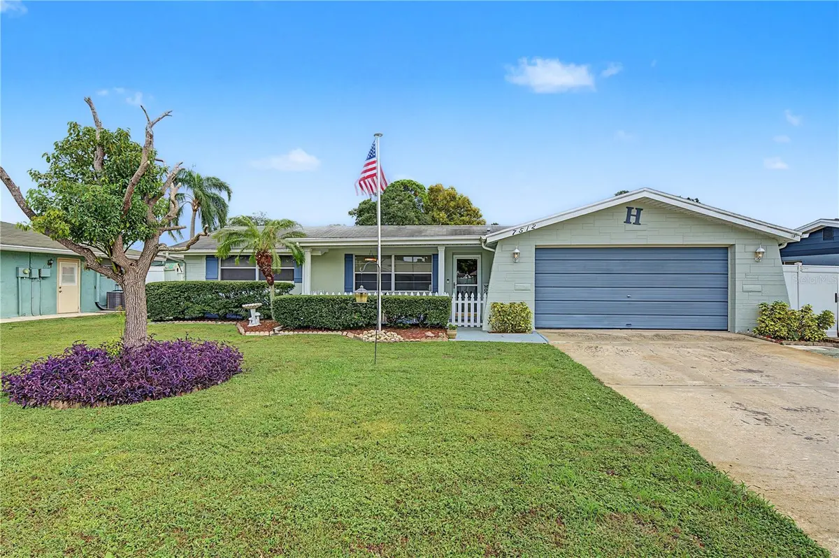 7512 HOLLY LAKE LN, New Port Richey, FL 34653