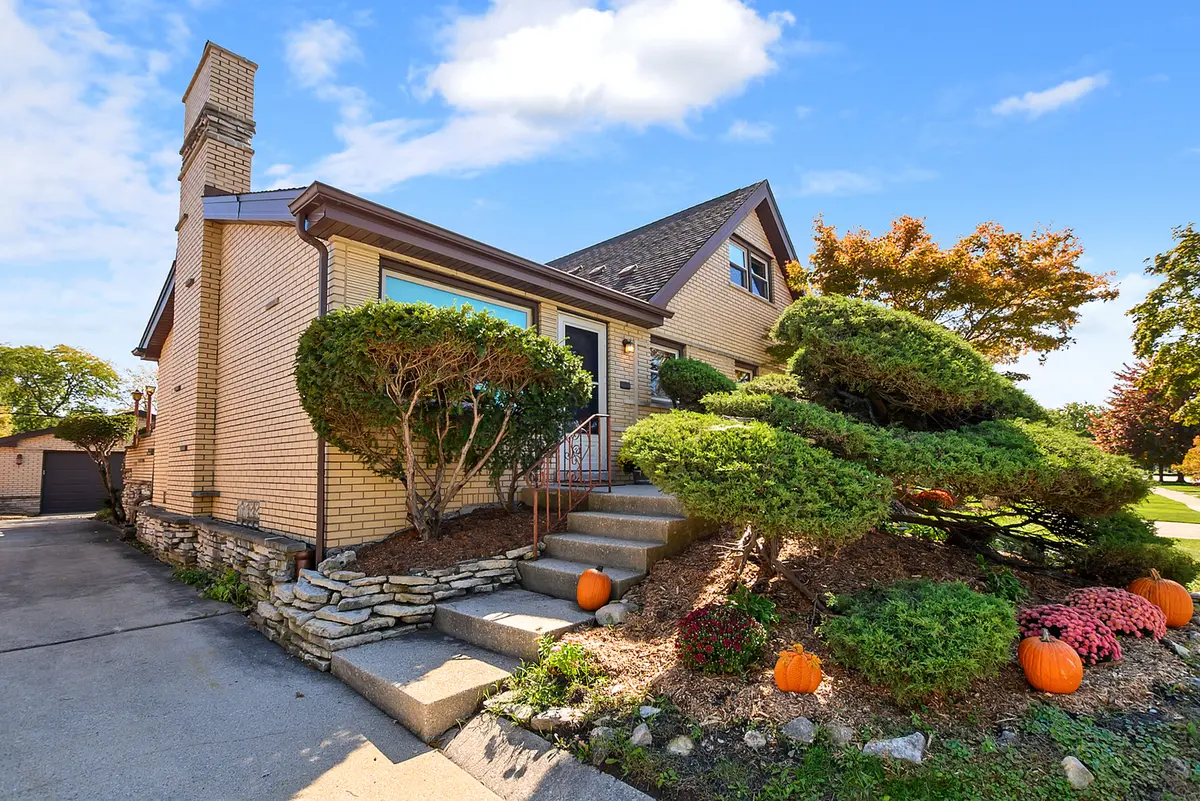 10621 Laramie AVE, Oak Lawn, IL 60453