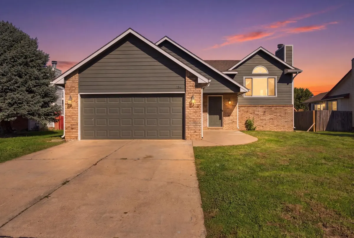 134 E Creekstone St, Mulvane, KS 67110