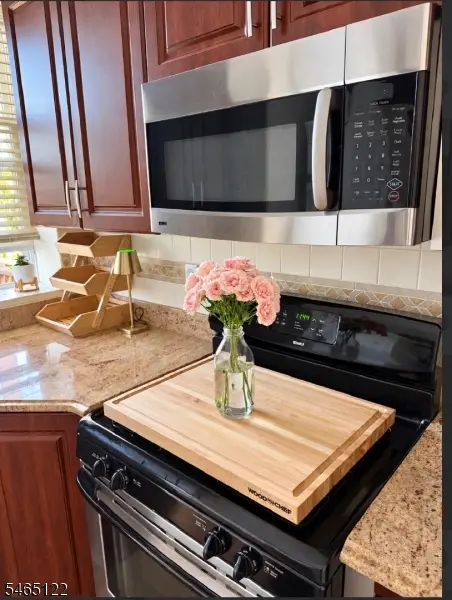 80 Bay St #9, Montclair Twp., NJ 07042