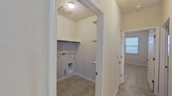 176 Mayney LN, Leander, TX 78641